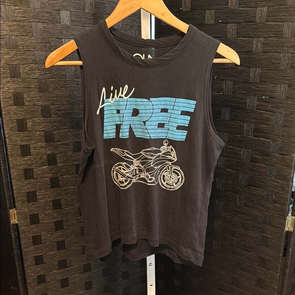 Chaser Black 'Live Free' Graphic Tank Top Small